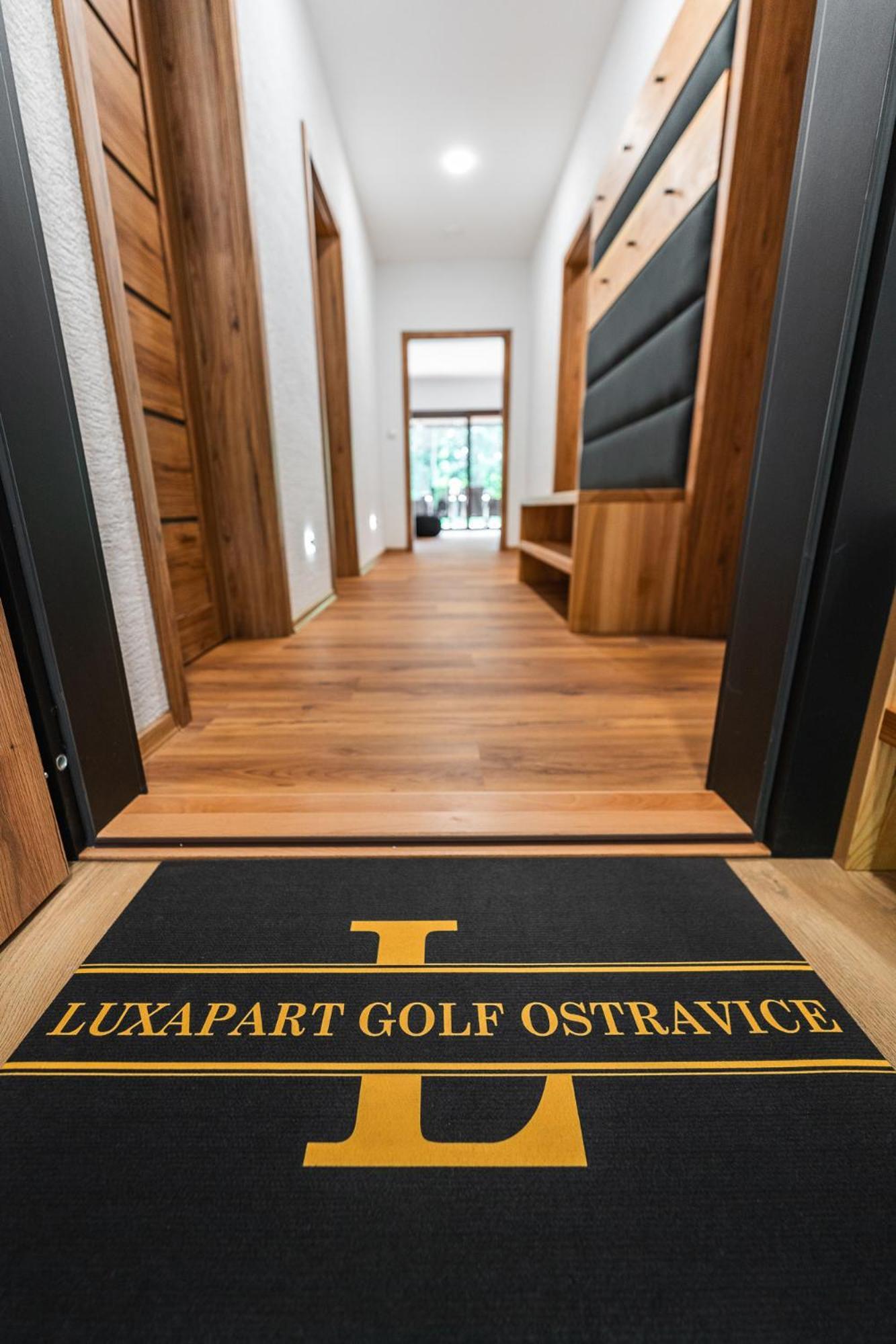 Luxapart Golf Ostravice Exteriör bild